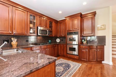 2425 Ridgewood Ct, Aurora, IL 60502 photo 7