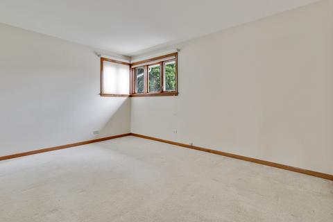 927 S 3rd Ave, Des Plaines, IL 60016 photo 18