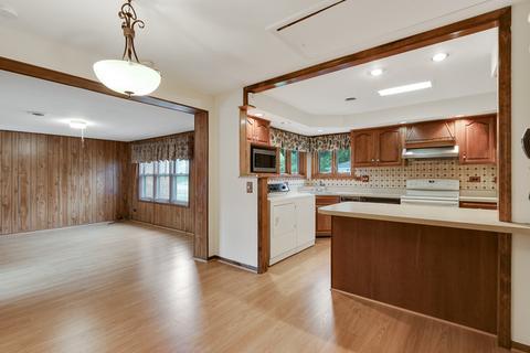 927 S 3rd Ave, Des Plaines, IL 60016 photo 12
