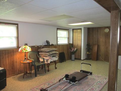 1506 Evergreen St, Holiday Hills, IL 60051 photo 15