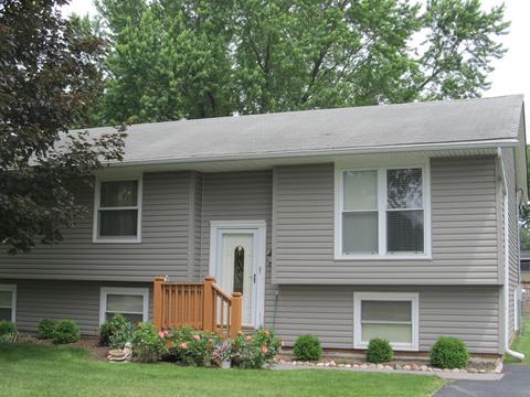 1506 Evergreen St, Holiday Hills, IL 60051 photo 1