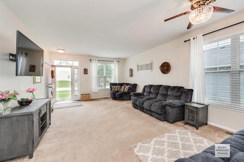 3904 Hoffman St, Plano, IL 60545 photo 4