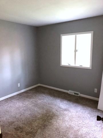 1250 Forest Ave, Aurora, IL 60505 photo 9