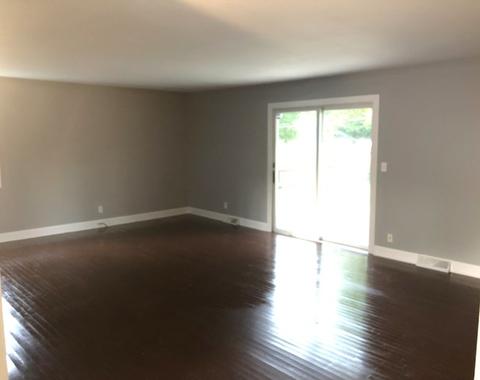 1250 Forest Ave, Aurora, IL 60505 photo 4