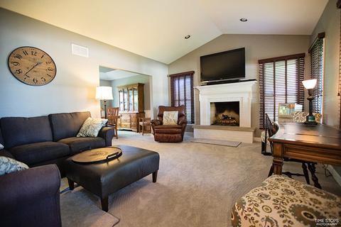 2910 Pine Tree Ct, Aurora, IL 60502 photo 9