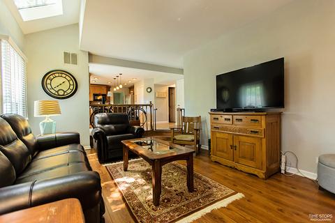2910 Pine Tree Ct, Aurora, IL 60502 photo 7