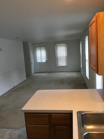 427 W Reader St, Elburn, IL 60119 photo 2