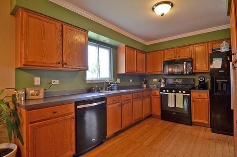 2822 River Bend Ln, Plainfield, IL 60586 photo 3