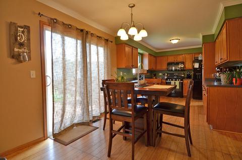 2822 River Bend Ln, Plainfield, IL 60586 photo 2