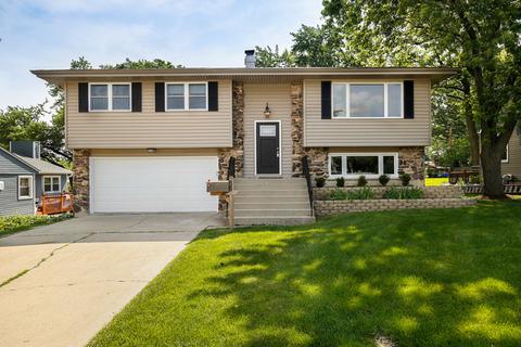 235 N Oak Ave, Bartlett, IL 60103 photo 1