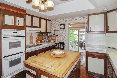 6445 27th St, Berwyn, IL 60402 photo 4