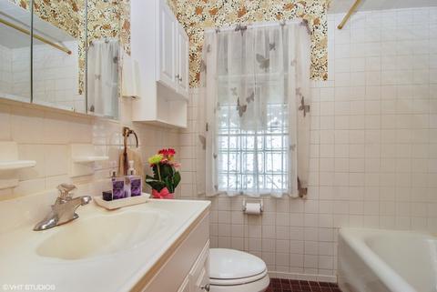 6445 27th St, Berwyn, IL 60402 photo 13