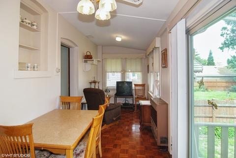 6445 27th St, Berwyn, IL 60402 photo 8