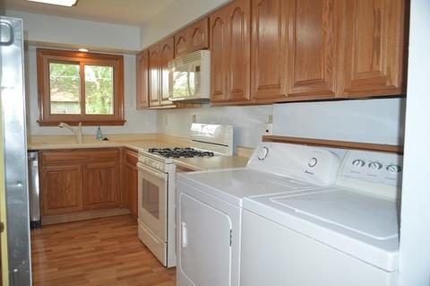 7 E Oltendorf Rd, Streamwood, IL 60107 photo 3