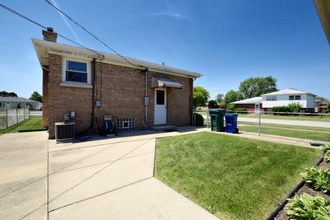8001 Massasoit Ave, Burbank, IL 60459 photo 22