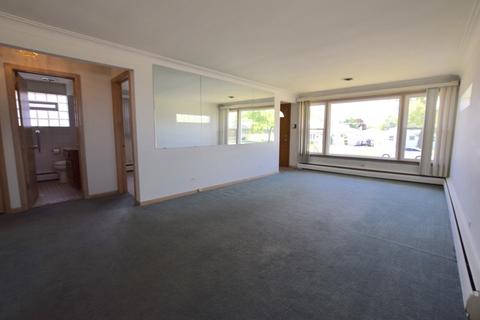 8001 Massasoit Ave, Burbank, IL 60459 photo 6