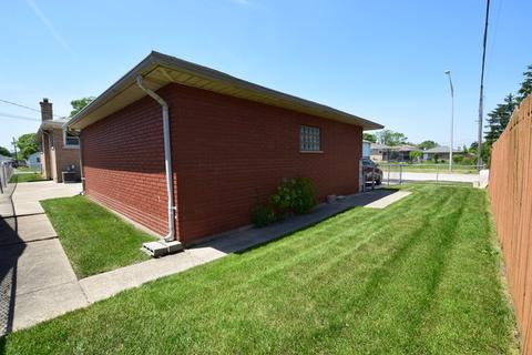 8001 Massasoit Ave, Burbank, IL 60459 photo 23