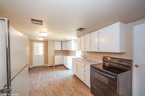 2103 4th St, Peru, IL 61354 photo 5