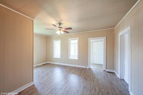 2103 4th St, Peru, IL 61354 photo 11