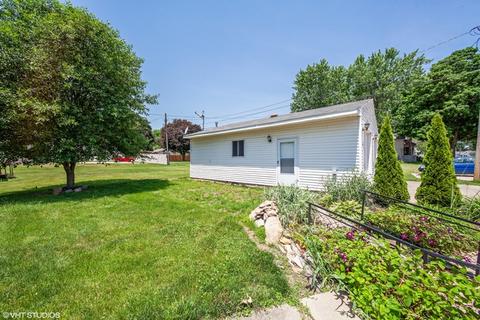 2103 4th St, Peru, IL 61354 photo 2