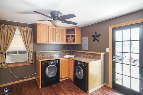8255 State Rd, Burbank, IL 60459 photo 13