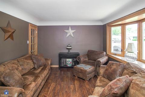 8255 State Rd, Burbank, IL 60459 photo 16