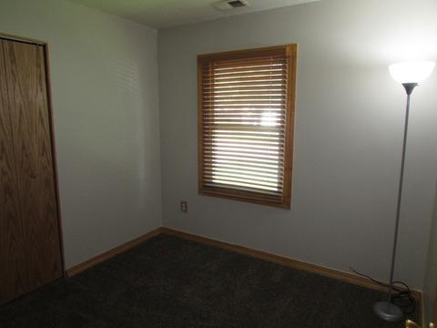 844 Post Ln, Streamwood, IL 60107 photo 7