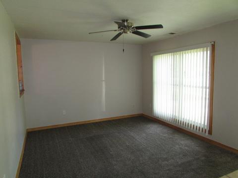 844 Post Ln, Streamwood, IL 60107 photo 2