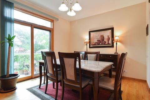 693 E Nerge Rd, Roselle, IL 60172 photo 4