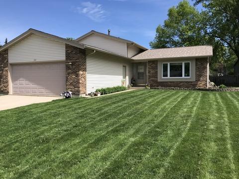 210 Canterbury Dr, Mchenry, IL 60050 photo 1