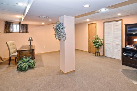 776 Red Barn Ln, Elgin, IL 60124 photo 20