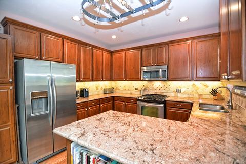 776 Red Barn Ln, Elgin, IL 60124 photo 10