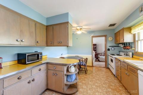 456 Cornell Ave, Des Plaines, IL 60016 photo 3