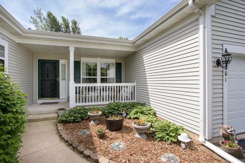 4801 Joyce Ln, Mchenry, IL 60050 photo 2