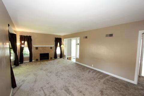 501 S Small Ave, Kankakee, IL 60901 photo 4