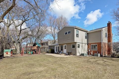 102 Pine St, Deerfield, IL 60015 photo 2