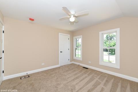 457 Villa St, Elgin, IL 60120 photo 9