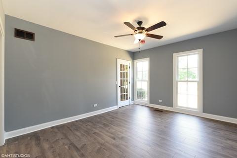 457 Villa St, Elgin, IL 60120 photo 7