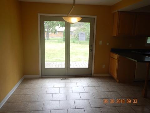 1423 W Vanmeter St, Kankakee, IL 60901 photo 3