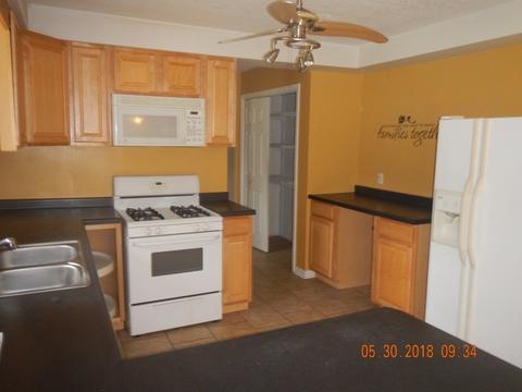 1423 W Vanmeter St, Kankakee, IL 60901 photo 5
