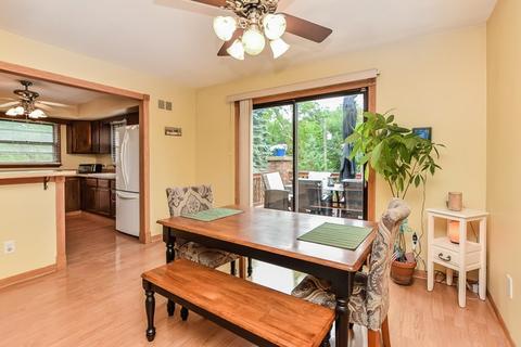 1009 Edgewood Dr, Mchenry, IL 60051 photo 8