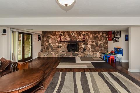 1009 Edgewood Dr, Mchenry, IL 60051 photo 15