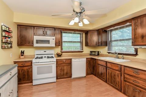 1009 Edgewood Dr, Mchenry, IL 60051 photo 6