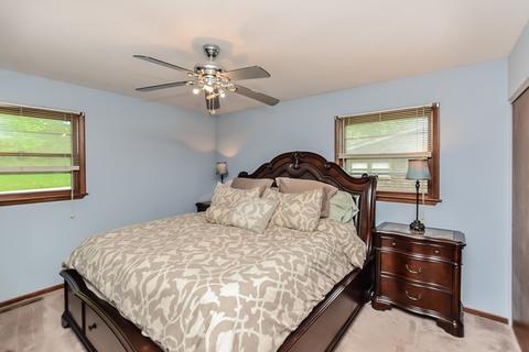 1009 Edgewood Dr, Mchenry, IL 60051 photo 9