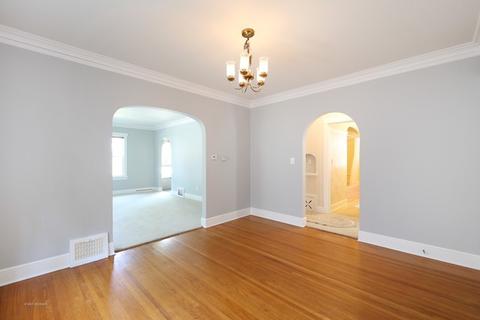1015 Augusta Ave, Elgin, IL 60120 photo 5