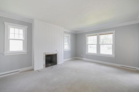 1015 Augusta Ave, Elgin, IL 60120 photo 2