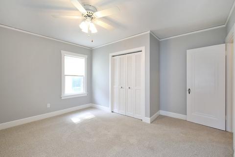 1015 Augusta Ave, Elgin, IL 60120 photo 12
