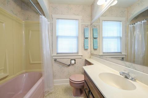 1015 Augusta Ave, Elgin, IL 60120 photo 13