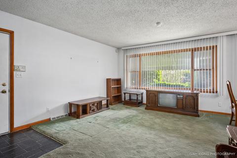 246 Trask St, Aurora, IL 60505 photo 4