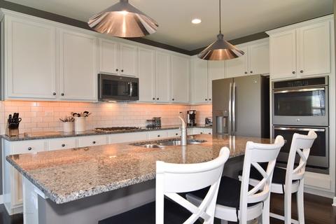 3597 Harold Cir, Hoffman Estates, IL 60192 photo 3